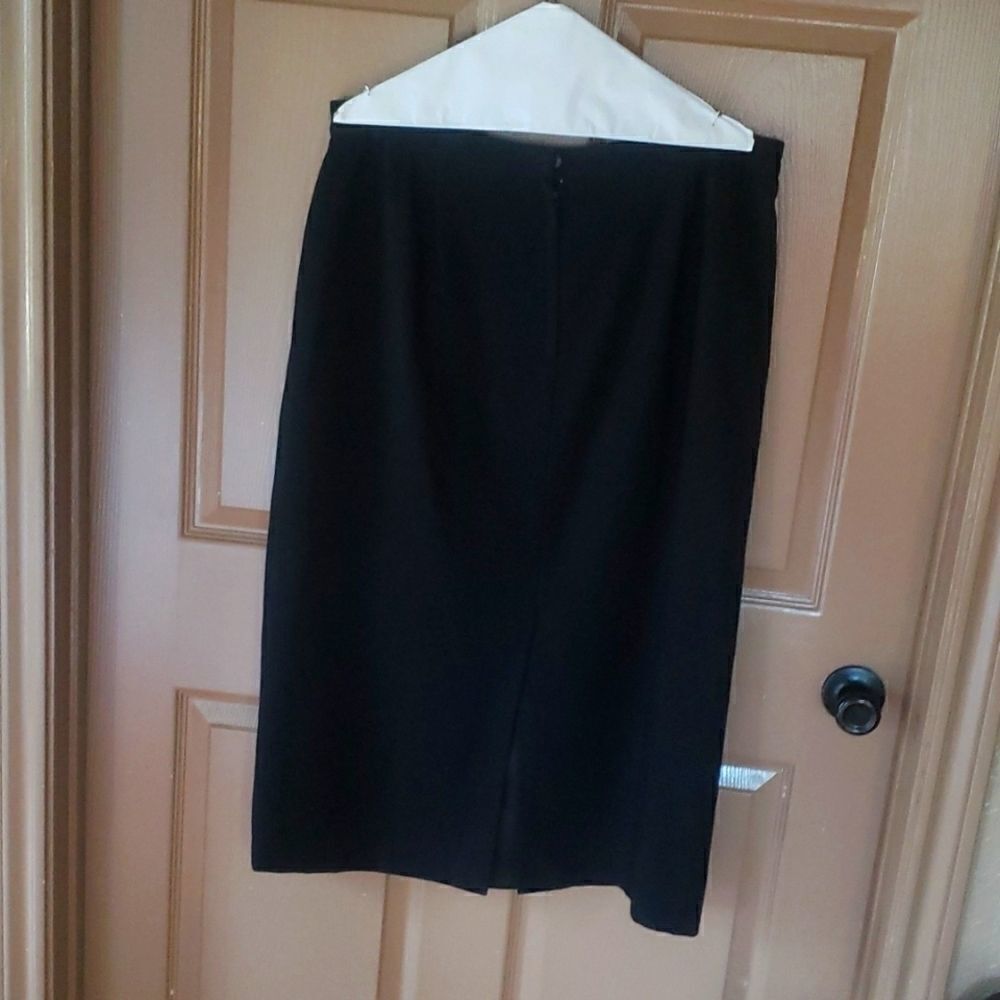 4@30.00  or 25.00;PLUS Size Ladies Skirt by SAG HARBOR - Picture 2 of 13